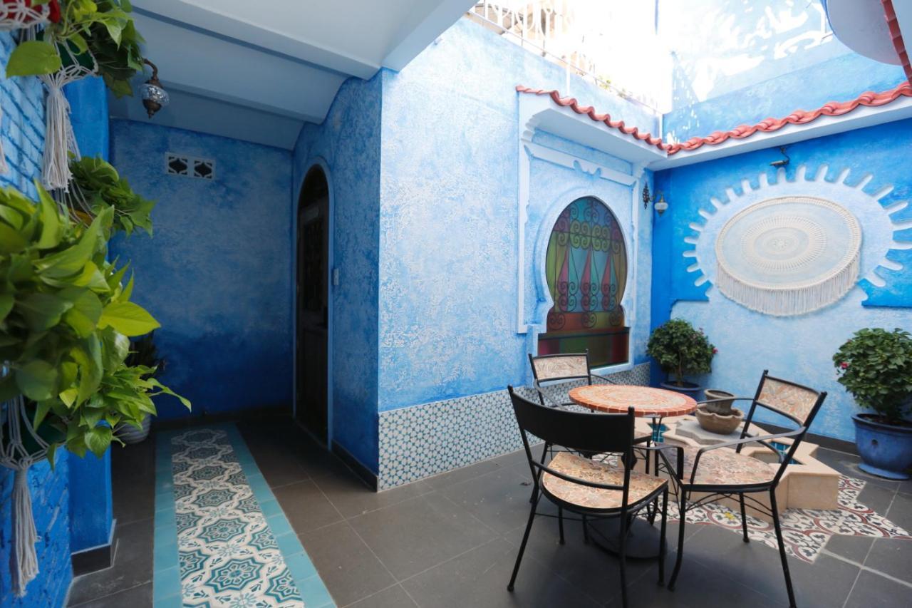 Aquarizon Boutique Hostel & City Bar Ho Chi Minh City Exterior photo