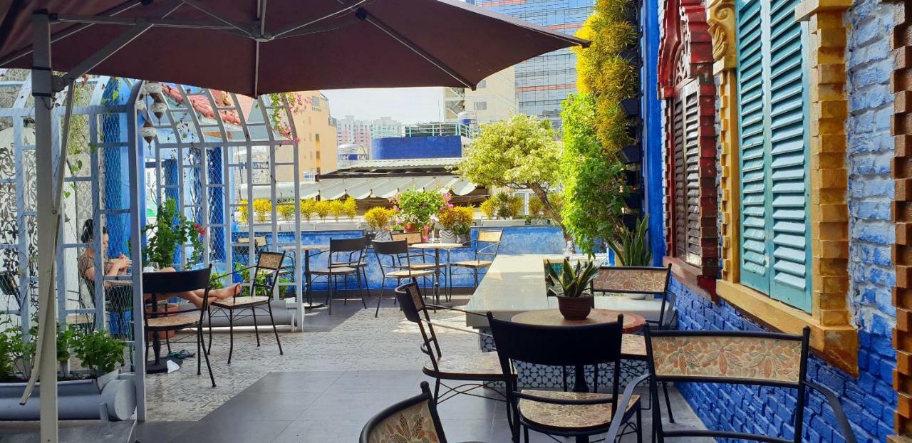 Aquarizon Boutique Hostel & City Bar Ho Chi Minh City Exterior photo